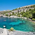 Hvar アパート *