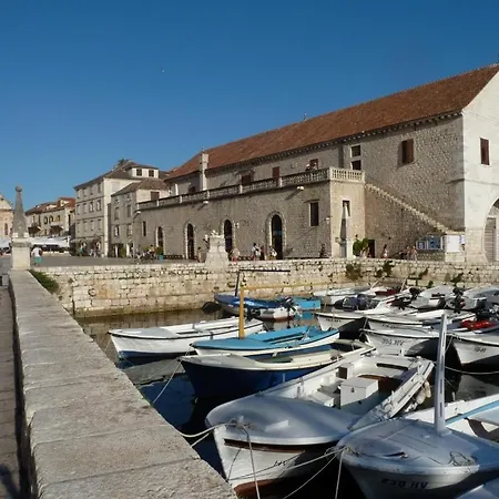 Hvar شقة هفار