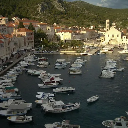 Hvar * フヴァル