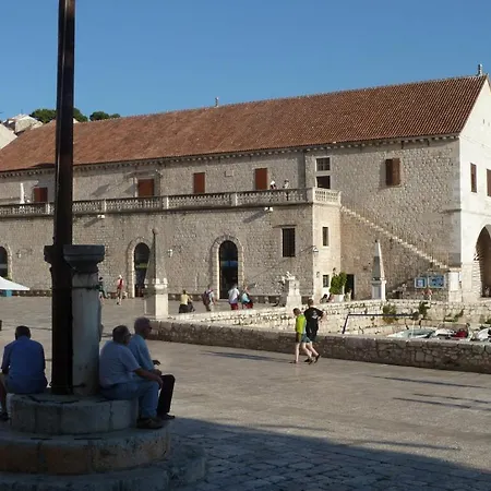 Hvar شقة